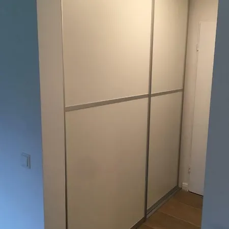 Kantstrasse 23 *